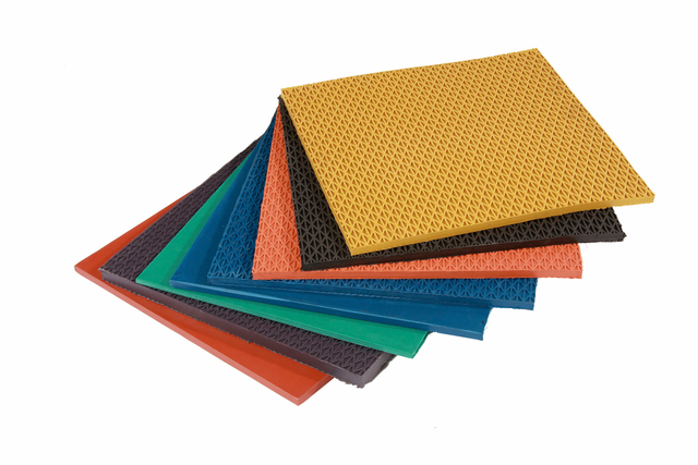 Vibration-damping and sound-insulating mat